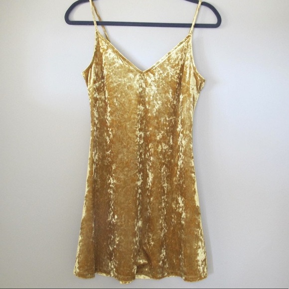 forever 21 gold velvet dress Mia Long Sleeves Velvet Dress M main image 0